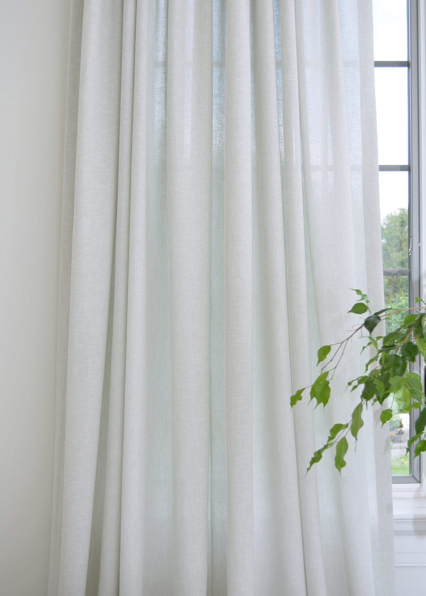 Willow Bloom Home Batiste Silver