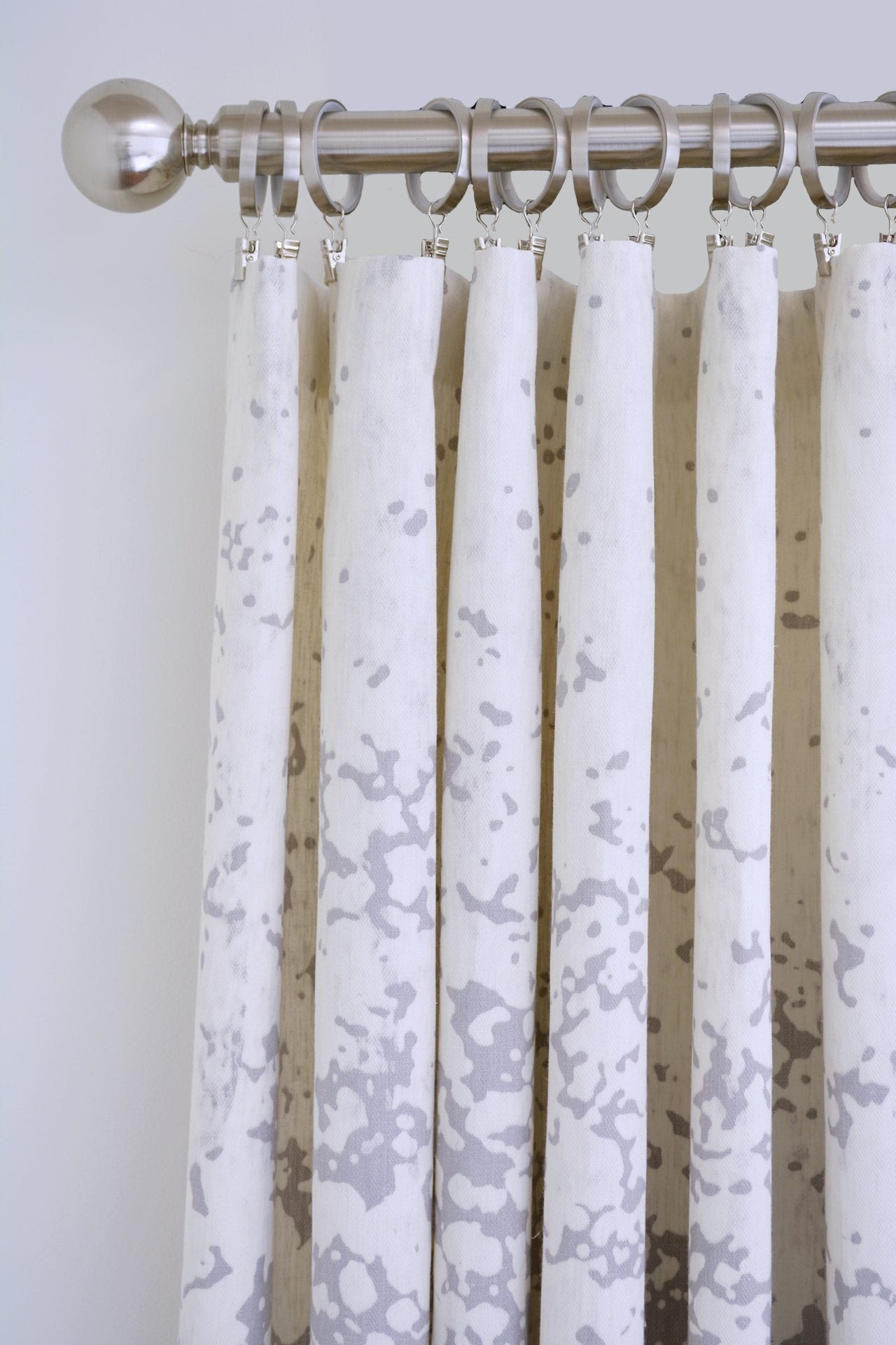 Willow Bloom Home Burnet Ice/Grey Drape