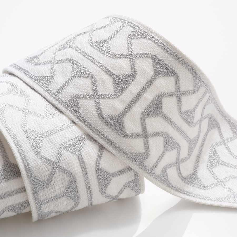 Willow Bloom Home Arla Platinum Trim